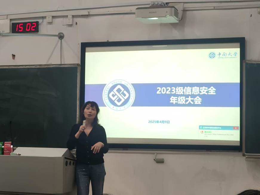 f2ce610131a044d7f7cef22d8e62edb